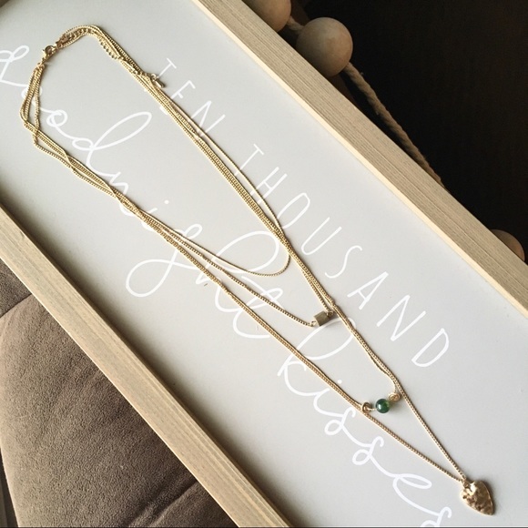 Layered Stone Bead and Heart Gold Pendant Necklace - Picture 4 of 8